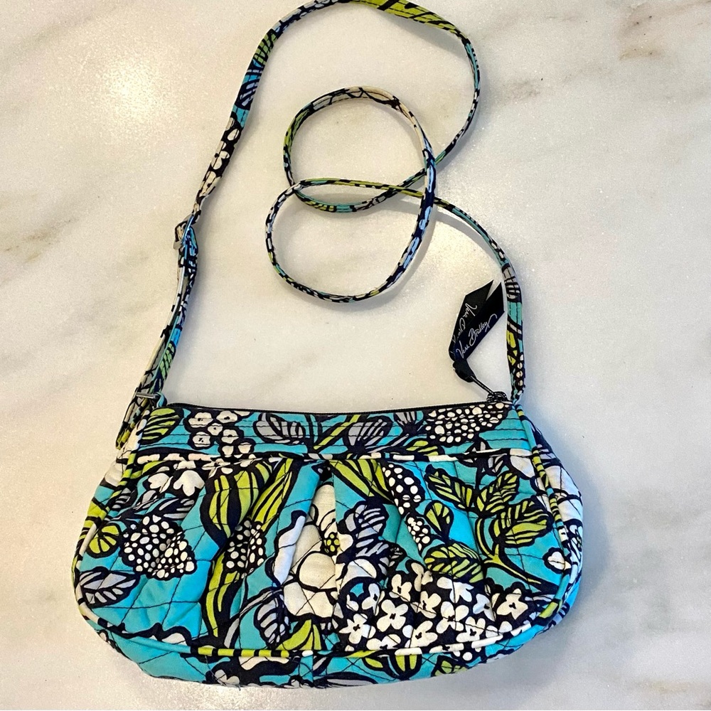 NWOT- VeraBradley adj. strap zipper top cross body, inverted pleat bag  CUTE